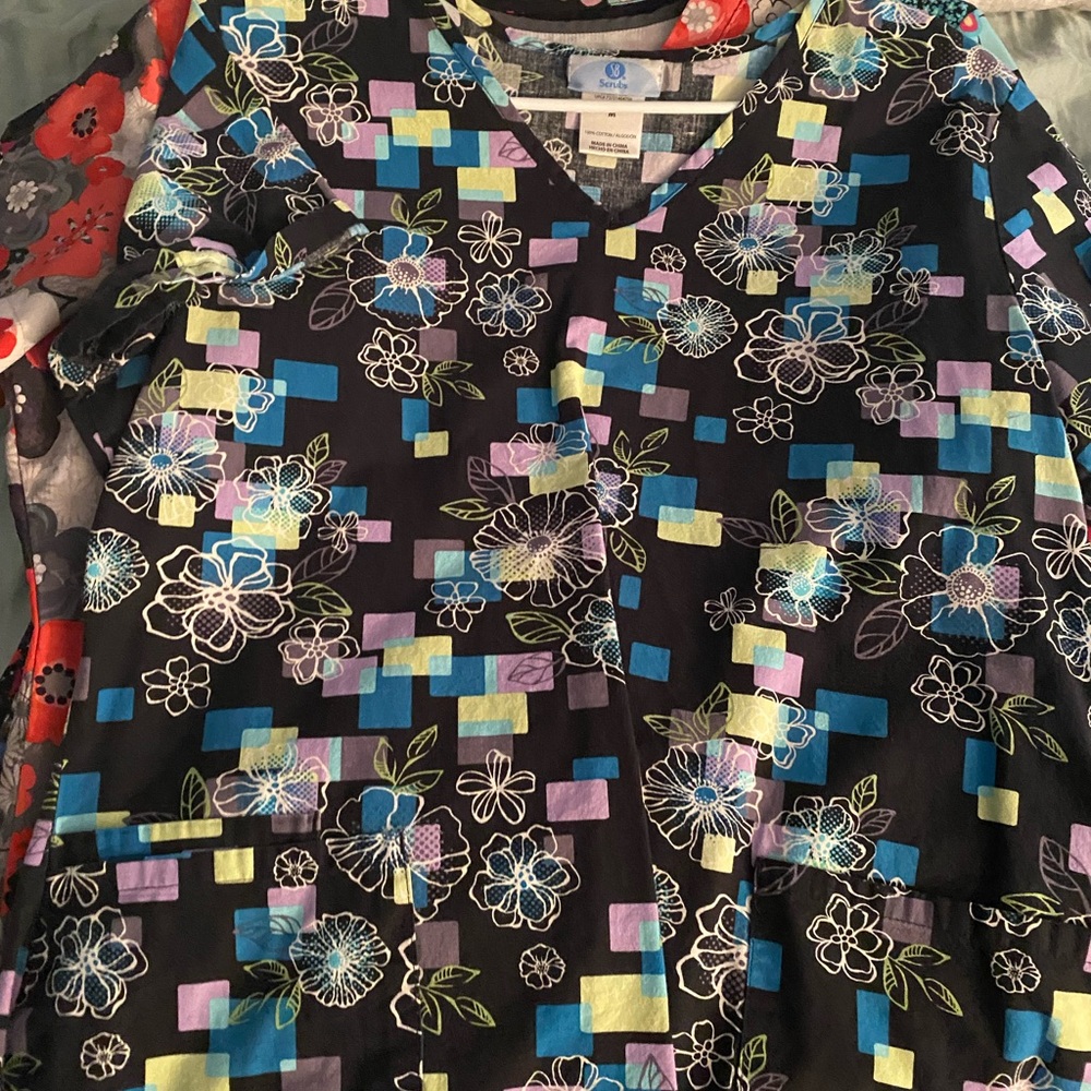 Med scrub top